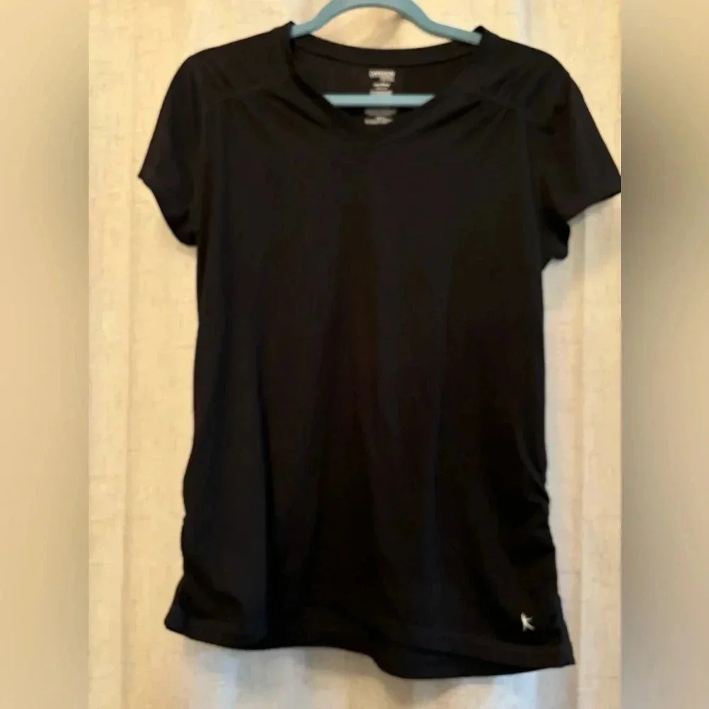 Danskin Now Size L/G (12-14) semi fitted, v-neck, black.‎